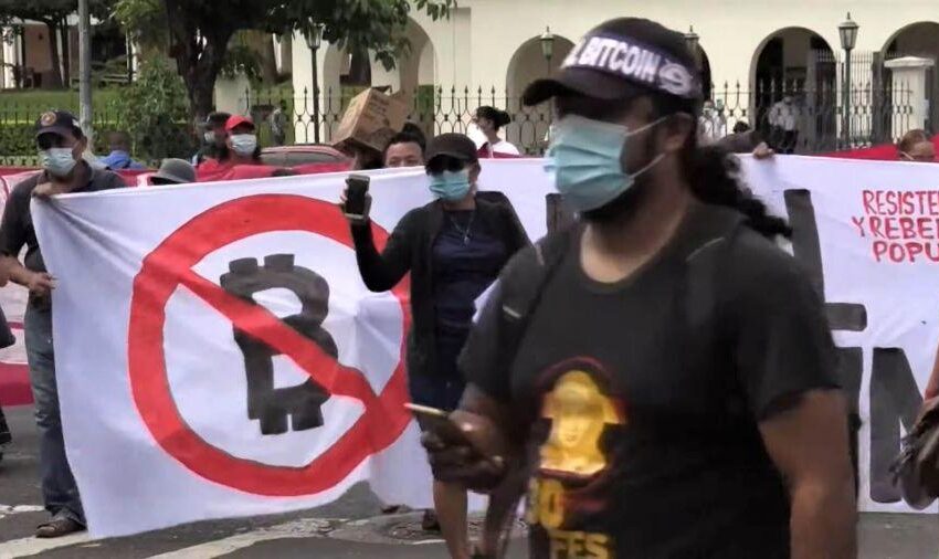 La mayoría del público de El Salvador se opone a la ley de adopción de Bitcoin