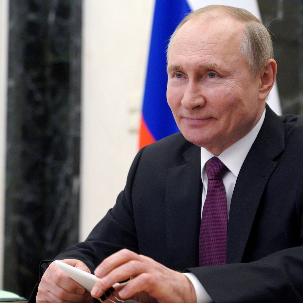 Vladimir Putin aprueba la ley que podría mantenerlo en el cargo hasta 2036 |  Vladimir Putin |  El guardián