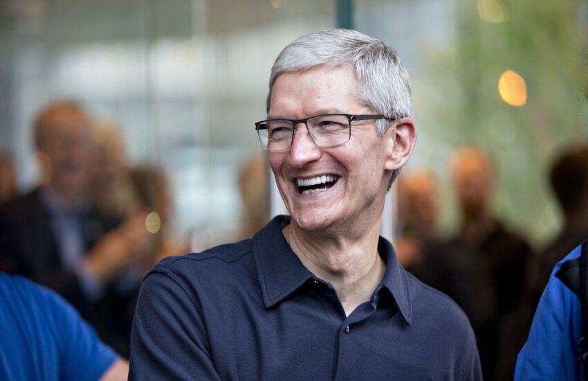 Apple CEO Made $125 Million in Company's 2019 Fiscal Year - Bloomberg