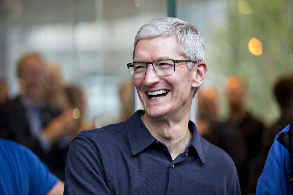 El CEO de Apple ganó $ 125 millones en el año fiscal 2019 de la compañía - Bloomberg