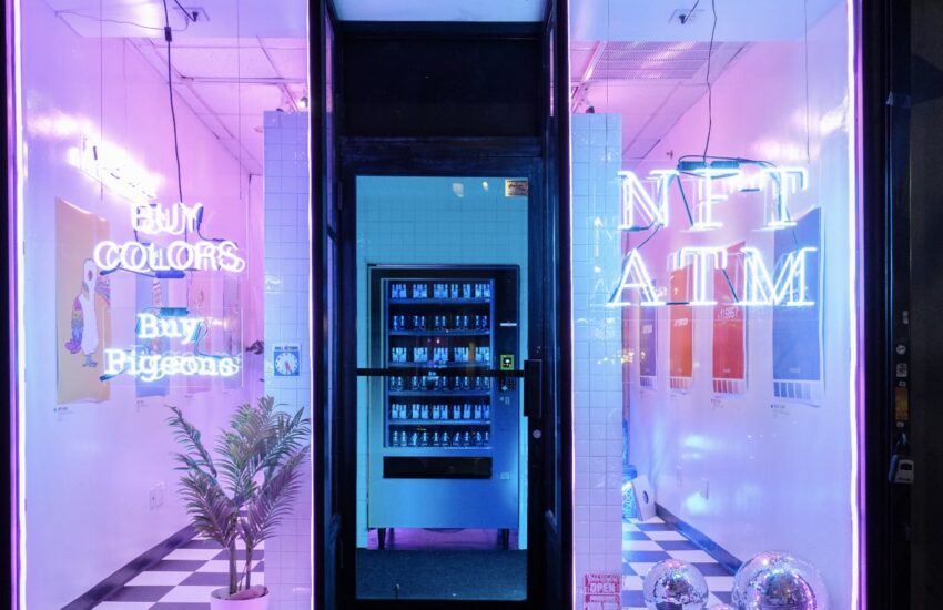 Neon Marketplace ha construido una máquina expendedora para NFT en Nueva York