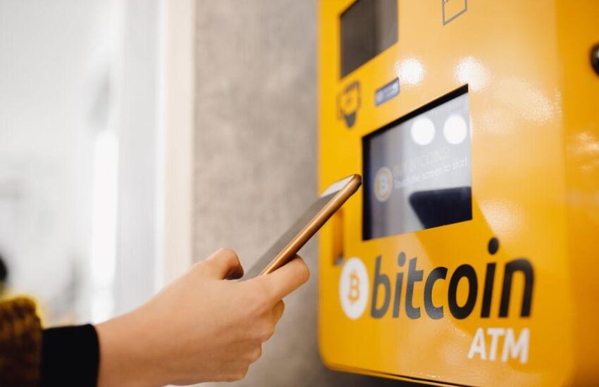 Banco Estatal de El Salvador acepta 200 cajeros automáticos de Bitcoin como garantía para un préstamo de $ 1.5 millones - Informe