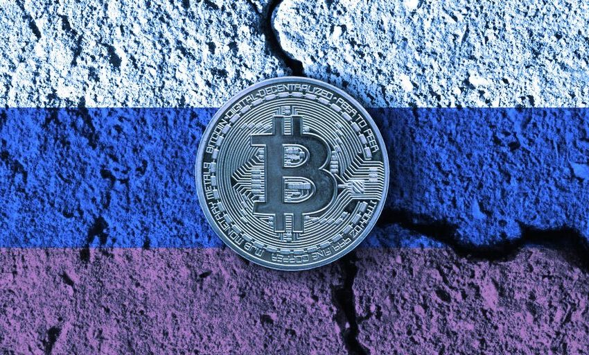 El comercio de Bitcoin contra el rublo se dispara a medida que la moneda rusa se desploma