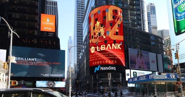 El intercambio principal LBank desea el Año Nuevo Lunar a través de la cartelera de Nasdaq en Times Square en Nueva York