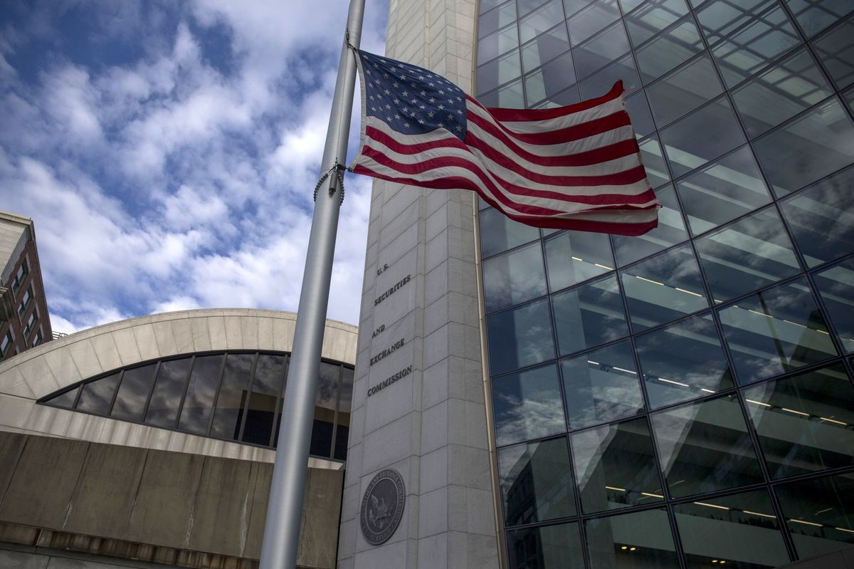 Legisladores estadounidenses instan a la SEC a dejar de trabajar 
