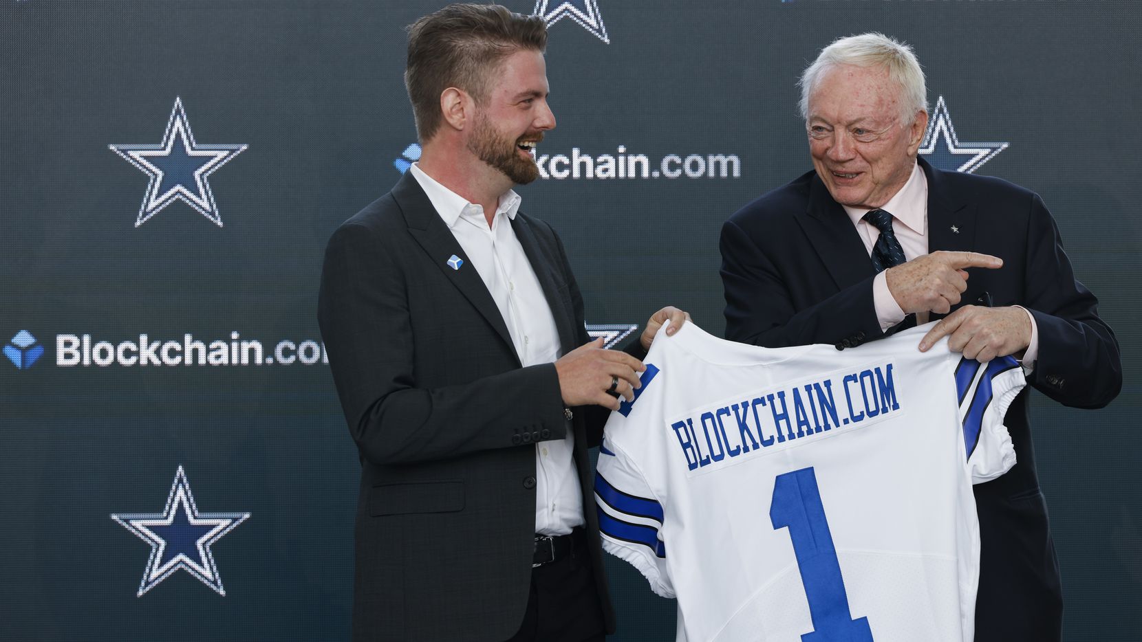 Blockchain.com se convierte en el primer patrocinador de criptomonedas de la NFL con los Dallas Cowboys