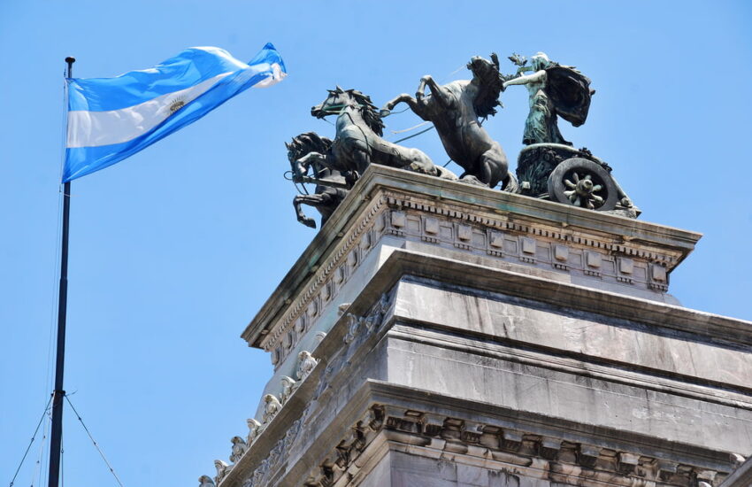 Two large banks in Argentina consecutively launch the cryptocurrency trading function
