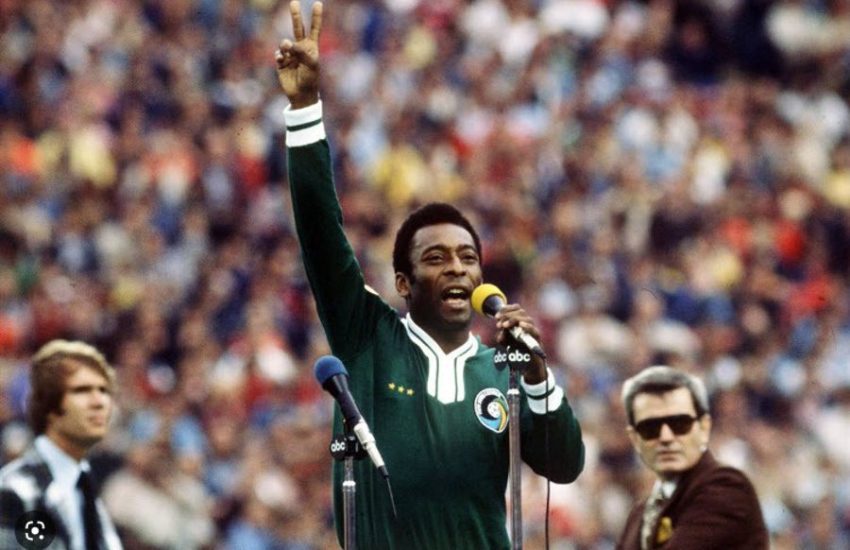 Muere el legendario astro del fútbol brasileño Pelé a los 82 años