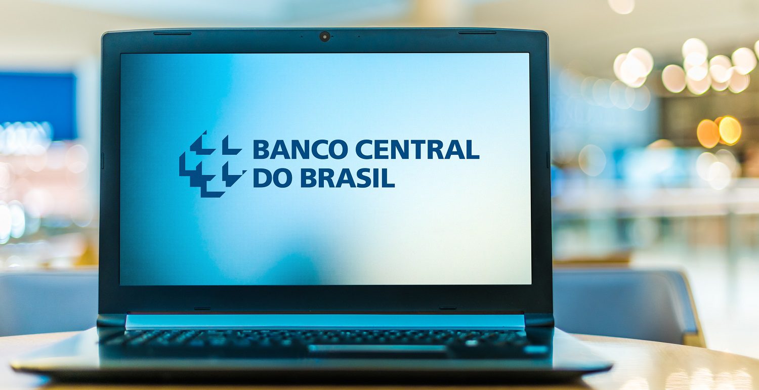 Una computadora portátil que muestra el logotipo del Banco Central do Brasil, el banco central de Brasil.