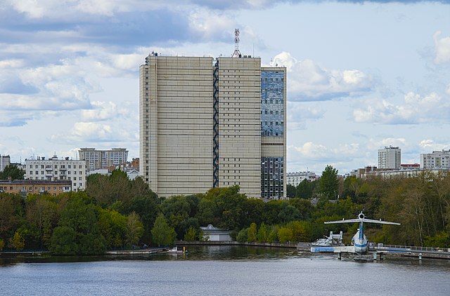 Un centro de datos del banco central a orillas de un río en Moscú, Rusia.
