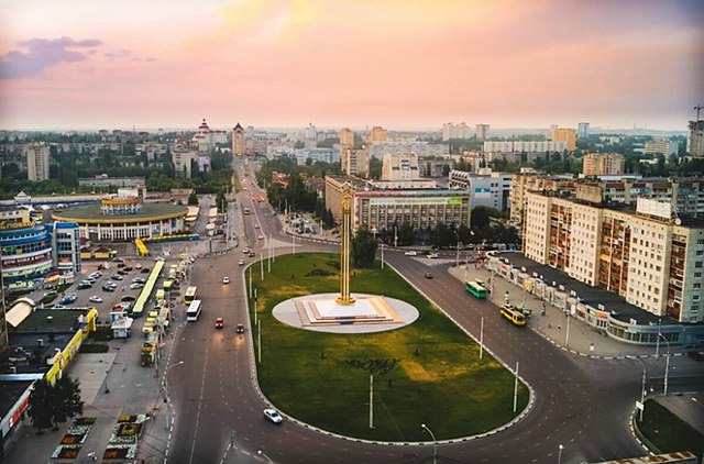 Plaza de la Victoria en Lipetsk, Rusia occidental.