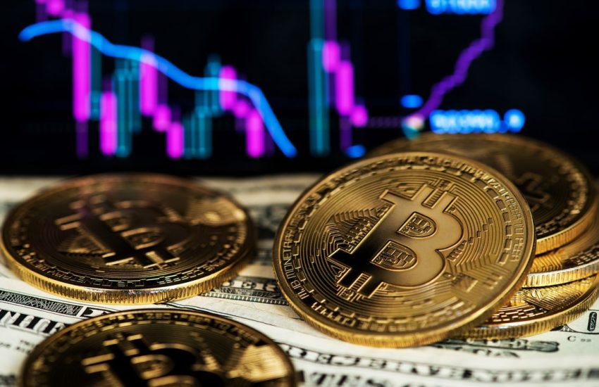Bitcoin Settles Above $32K Following Fake News Boost, Real Deal Inqubeta Raises $3.8 Million