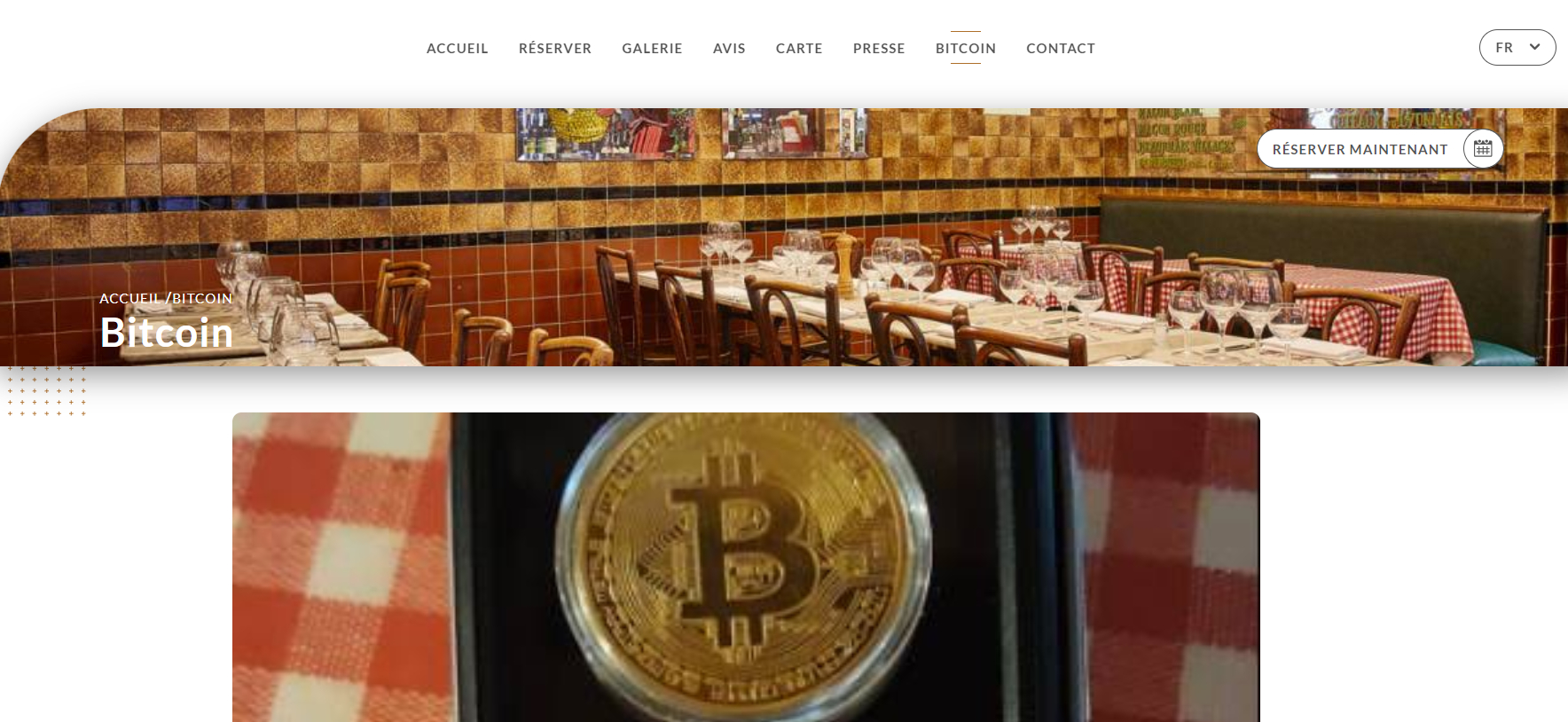 Una página dedicada a Bitcoin en el sitio web de un restaurante.