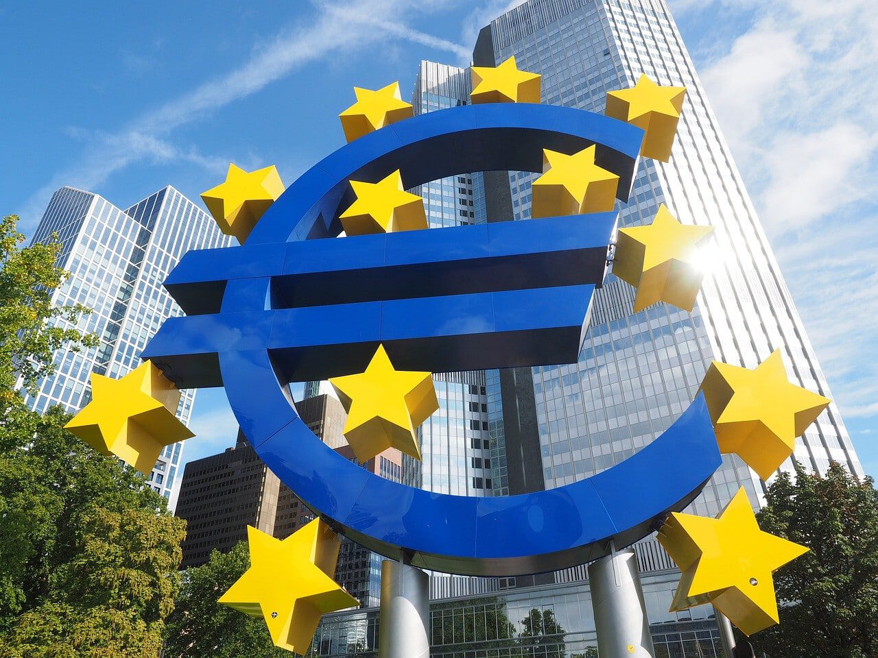 El Banco Central español adopta el euro digital y destaca los beneficios para los clientes