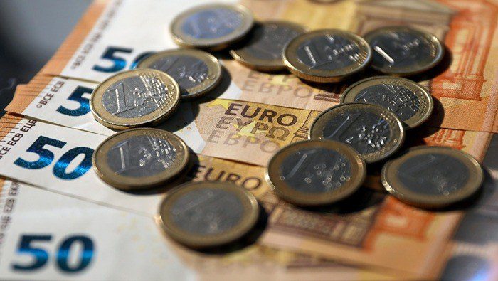 EUR/USD Forecast: Euro Sinks After Fakeout ahead of ECB Decision. What Now?
