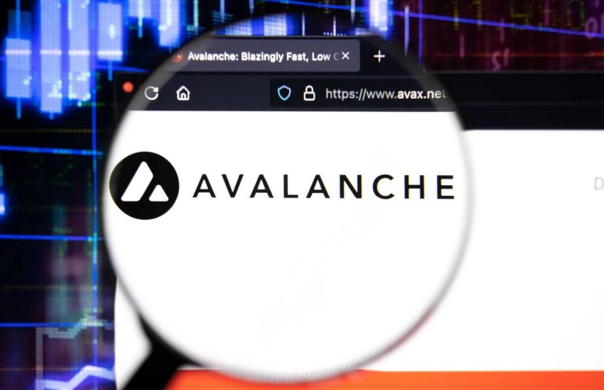 Avalanche (AVAX) ha subido casi un 120% este mes y se encuentra en el umbral de 