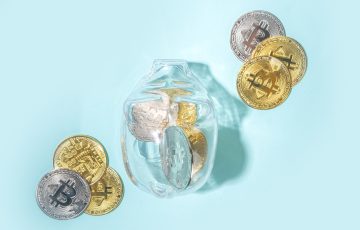 Posición larga abierta en Bitcoin, corta antes de las elecciones