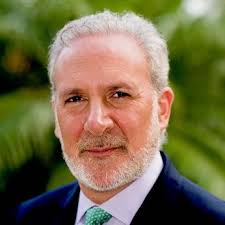 Peter Schiff advierte que Bitcoin se enfrenta a una "muerte lenta" ya que no logra subir con las acciones tecnológicas