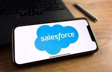 Acciones de Salesforce (CRM): las acciones saltan cuando VA firma un acuerdo de IA agente por valor de 1.600 millones de dólares