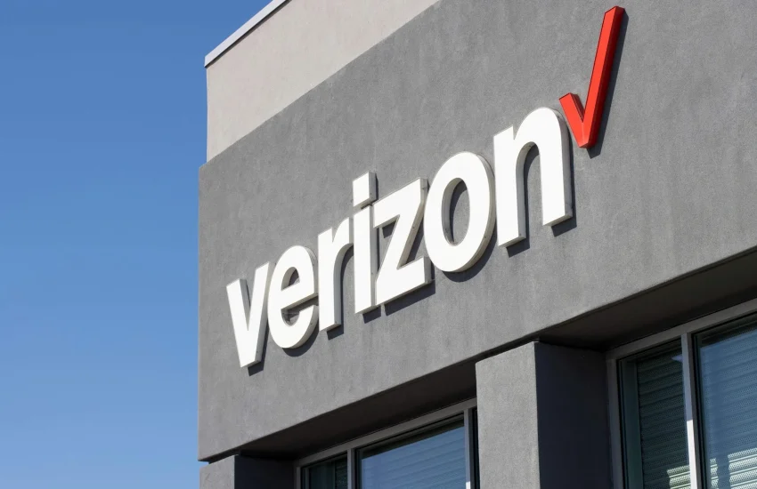 Las acciones de VZ aumentan un 4% cuando Verizon firma un acuerdo de fibra oscura con Google por valor de mil millones de dólares