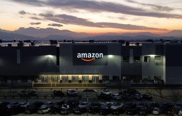 Acciones de Amazon (AMZN): AWS no puede restaurar las instalaciones en la nube de Bahréin y los Emiratos Árabes Unidos después de los daños de la guerra de Irán